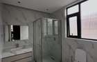 5 Bed Townhouse with En Suite at Lavington Green - 16