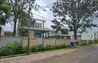6 Bed Townhouse with En Suite in Lavington - 2
