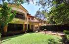 4 Bed Townhouse with En Suite in Lavington - 2