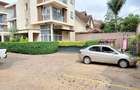 5 Bed Townhouse with En Suite at Lavington. - 1