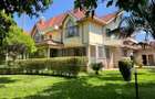 5 Bed House with En Suite in Runda - 1