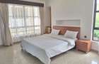 Serviced 2 Bed Apartment with En Suite at Beach Road - 8