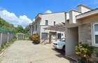 6 Bed Townhouse with En Suite at Lavington Green - 5