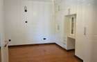 4 Bed House with En Suite in Lavington - 15