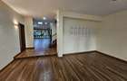 5 Bed House with En Suite in Runda - 1