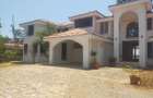 4 Bed Villa with En Suite at Bofa - 8