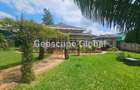5 Bed House with En Suite in Runda - 1