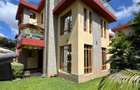 5 Bed House with En Suite in Lavington - 1