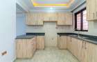 3 Bed Apartment with En Suite in Thome - 5