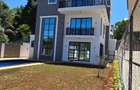 6 Bed Townhouse with En Suite at Lavington Green - 2
