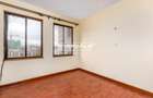 3 Bed Apartment with En Suite in Parklands - 11