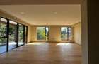 6 Bed Villa with En Suite in Nyari - 2