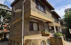 5 Bed Townhouse with En Suite in Parklands - 4