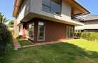5 Bed Townhouse with En Suite in Lavington - 2