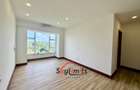 3 Bed Apartment with En Suite in Parklands - 6
