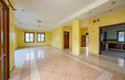 6 Bed House with En Suite in Kizingo - 1