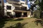 5 Bed Townhouse with En Suite at Lavington Green - 1