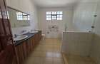 4 Bed Townhouse with En Suite in Kitisuru - 12