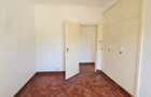6 Bed House with En Suite in Rosslyn - 12