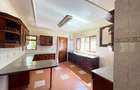 5 Bed Townhouse with En Suite in Spring Valley - 5