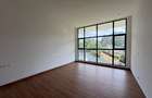 5 Bed Villa with En Suite in Nyari - 6
