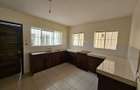 4 Bed House with En Suite in Spring Valley - 13