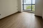 2 Bed Apartment with En Suite in Riverside - 5
