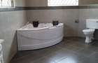 5 Bed House with En Suite in Runda - 9