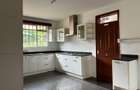 4 Bed Townhouse with En Suite in Rosslyn - 7