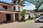 4 Bed Townhouse with En Suite in Lavington - 2