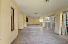 5 Bed House with En Suite in Lavington - 14