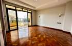 3 Bed Apartment with En Suite at Riverside - 11