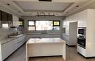 5 Bed Townhouse with En Suite at Lavington - 13
