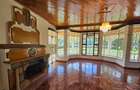 5 Bed Villa with En Suite at Faith Avenue - 6