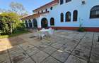 6 Bed House with En Suite at Lavington - 18