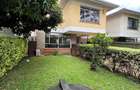 4 Bed Townhouse with En Suite at Lavington - 5