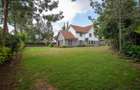 5 Bed House with En Suite in Garden Estate - 1