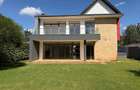 4 Bed Townhouse with En Suite in Ridgeways - 1