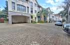 5 Bed Townhouse with En Suite at Convent Drive - 2