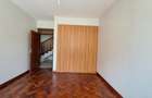 5 Bed Townhouse with En Suite at Lavington - 10