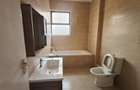 3 Bed Apartment with En Suite at Hatheru Road - 13