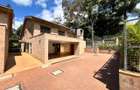 5 Bed Townhouse with En Suite in Lavington - 10