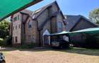 5 Bed Townhouse with En Suite in Lavington - 2