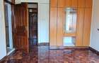 5 Bed House with En Suite in Lavington - 11