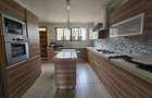 5 Bed Townhouse with En Suite in Lavington - 8