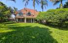 5 Bed House with En Suite in Runda - 1