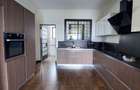 3 Bed Apartment with En Suite at City Park - 2