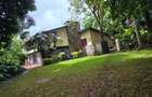 4 Bed House with En Suite at Lavington Green - 1