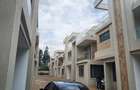 5 Bed Townhouse with En Suite in Lavington - 3