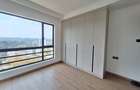 3 Bed Apartment with En Suite at Riverside Drive - 18